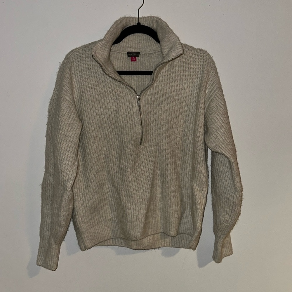 Oatmeal Vince Camuto cream sweater